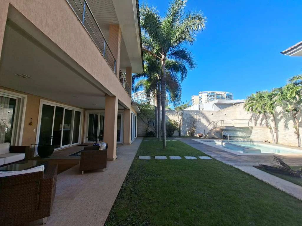 Furnished 1200 m² house with 5 suites and 7 bathrooms — photo 12