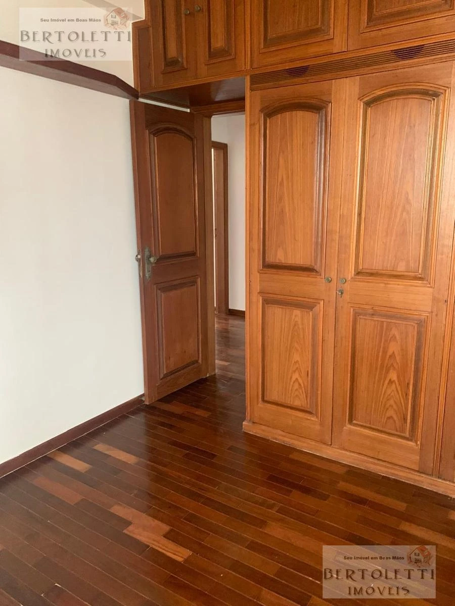 Furnished 179 m² apartment with a gas kitchen — photo 16