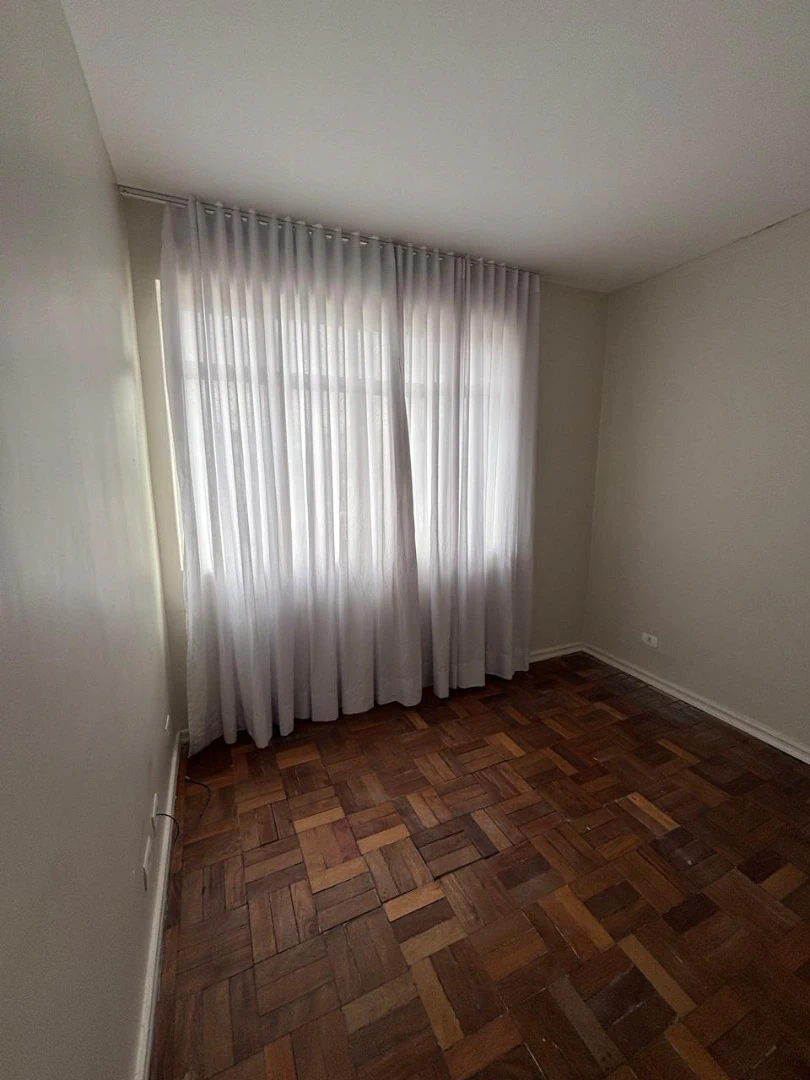 Apartamento com piso de madeira ou laminado, Parolin — photo 8