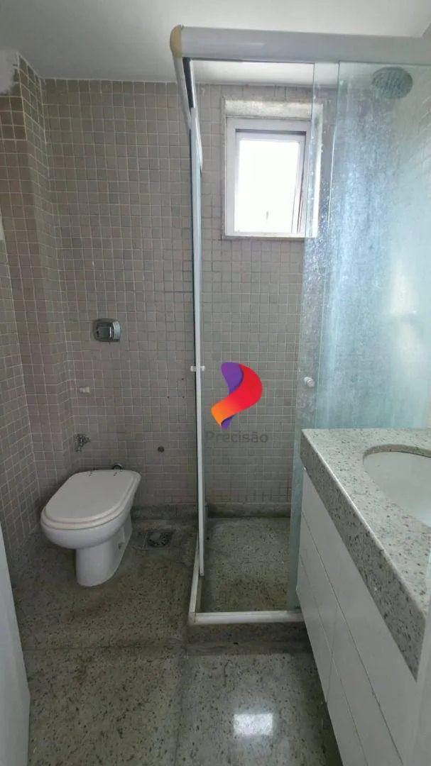 Rental apartment with 3 bedrooms and 5 bathrooms — photo 14