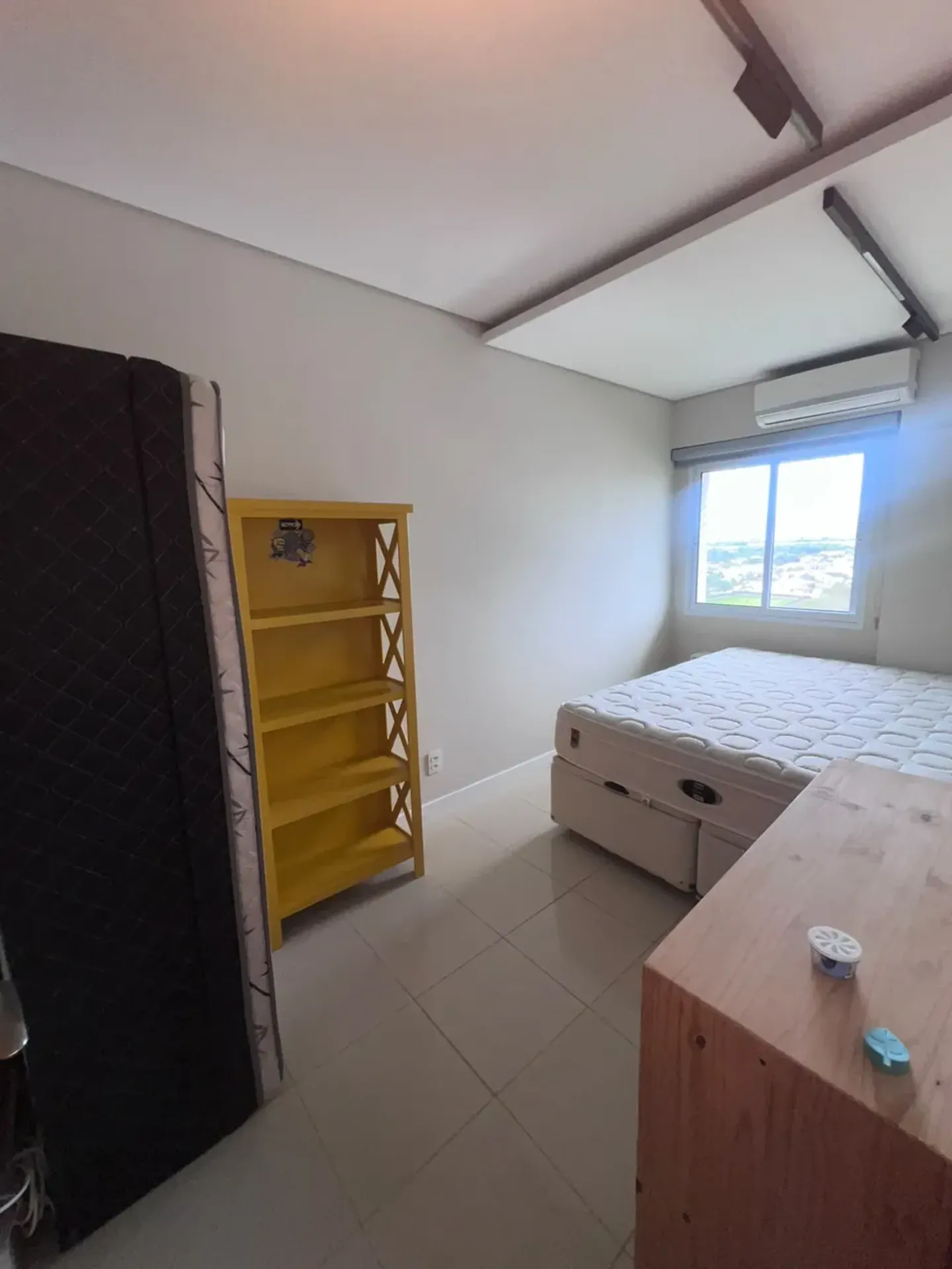 Apartment on the 10th floor with a grill on the balcony — photo 11