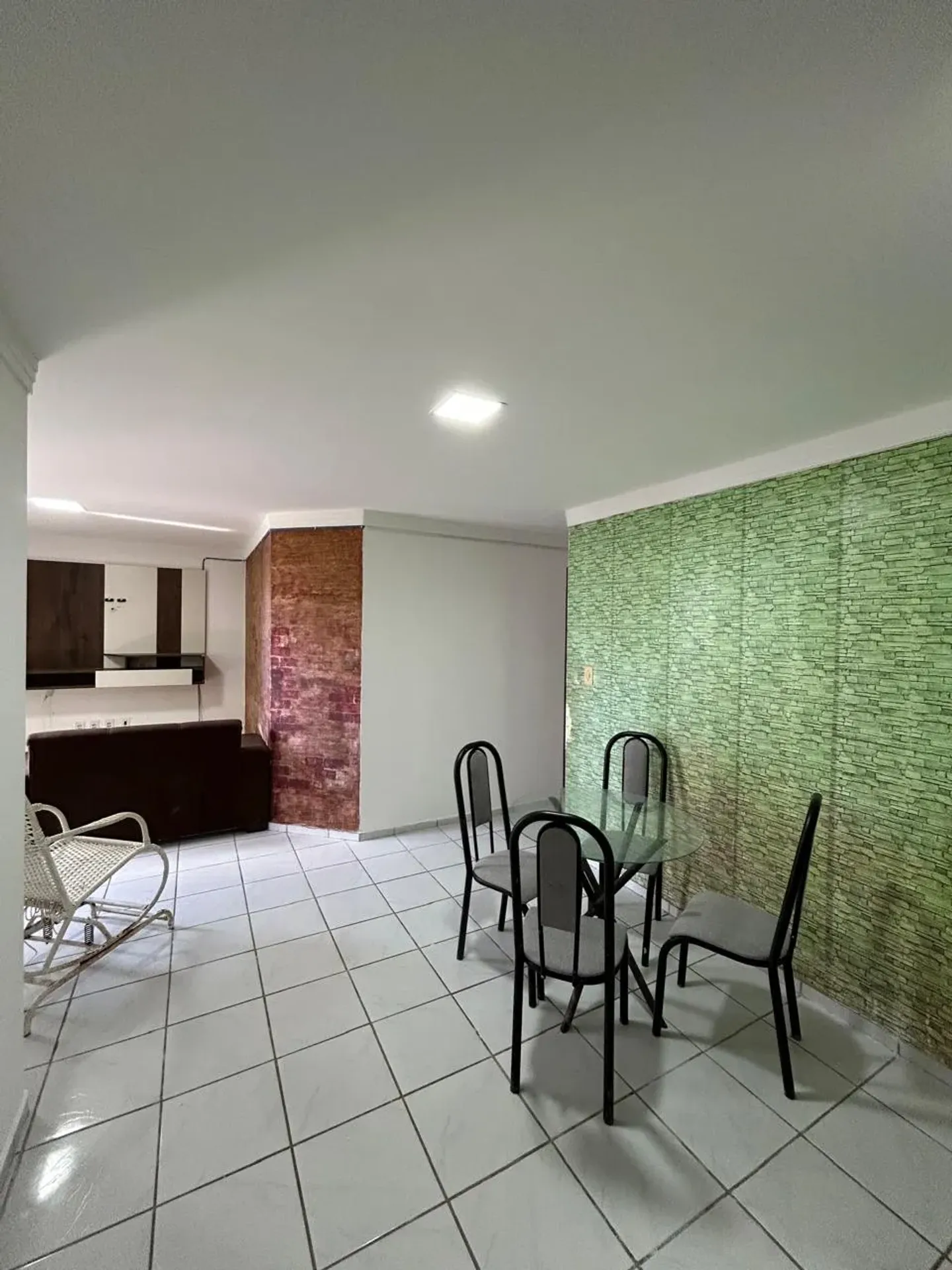 Walk-in closet in a 3-bedroom apartment, 78 m²