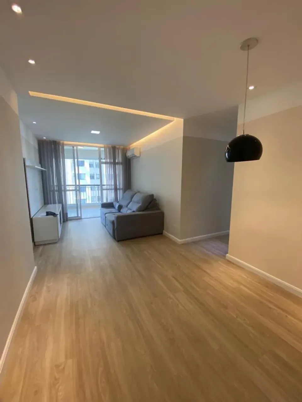 Apartamento com 2 quartos e varanda de vidro — photo 6