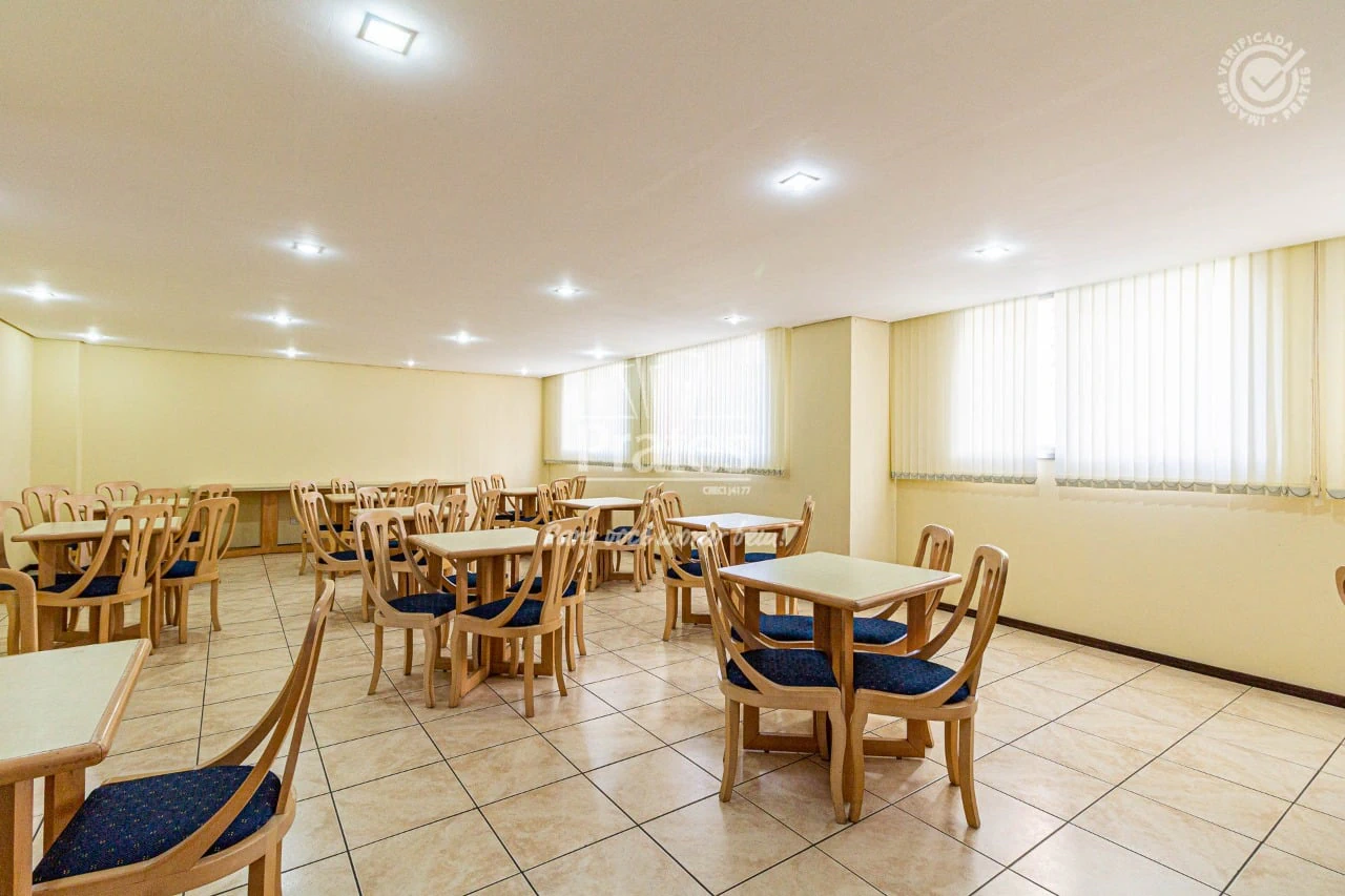 3-bedroom apartment with a home office in Curitiba — photo 22