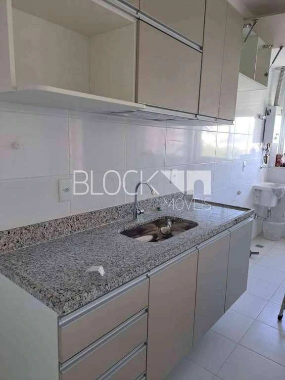1-bedroom apartment with balcony and 49 m² — photo 18