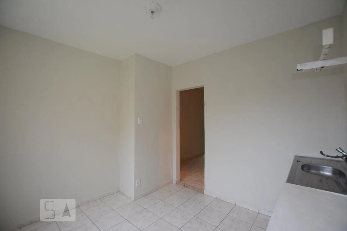 3-bedroom apartment with a glass-enclosed balcony — photo 22