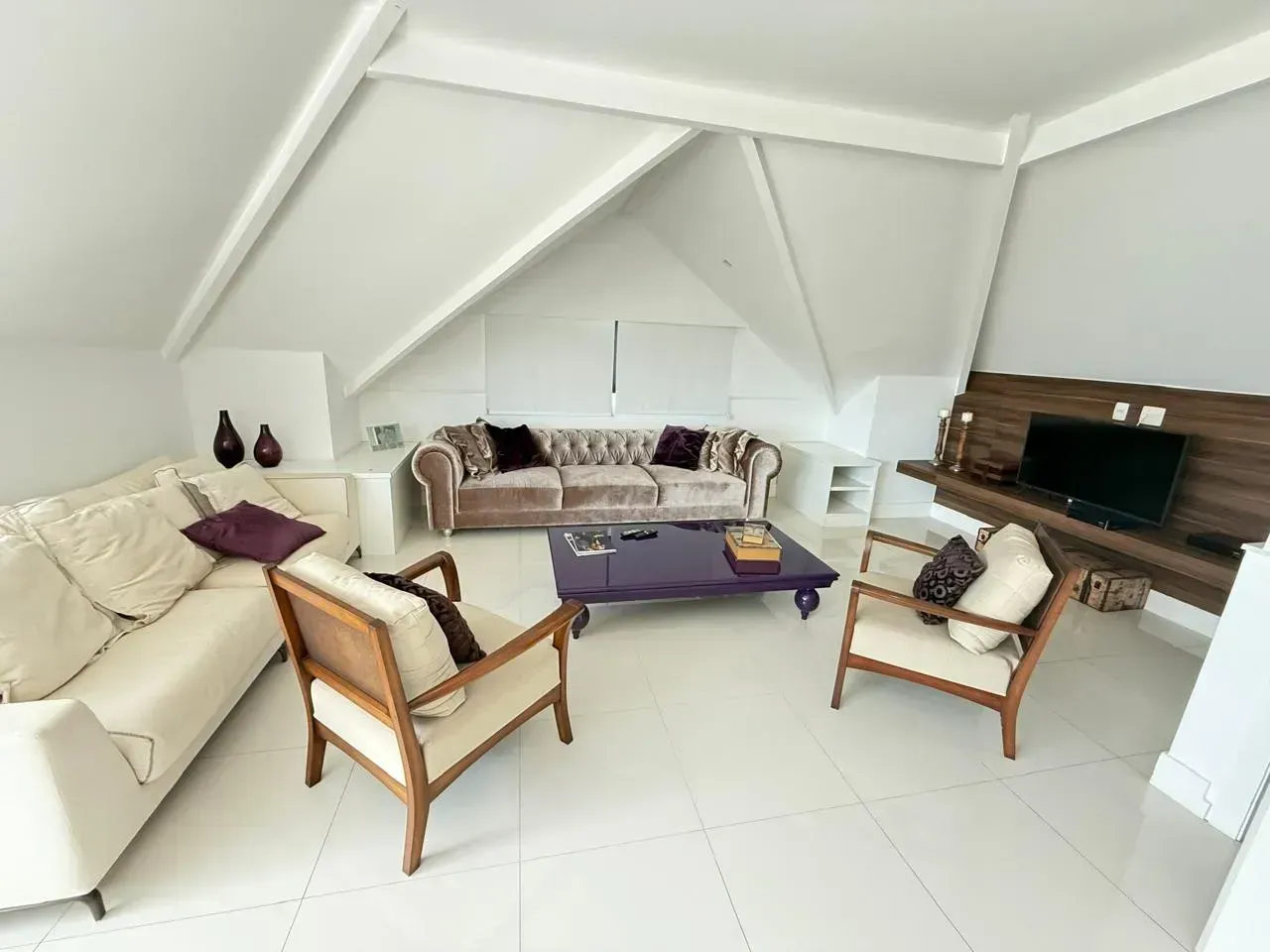 Furnished house with open-plan kitchen, 380 m² — photo 34