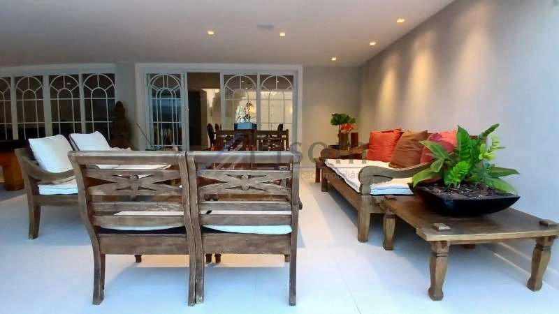Casa sem mobília 980 m² com 5 suítes e 8 banheiros — photo 23