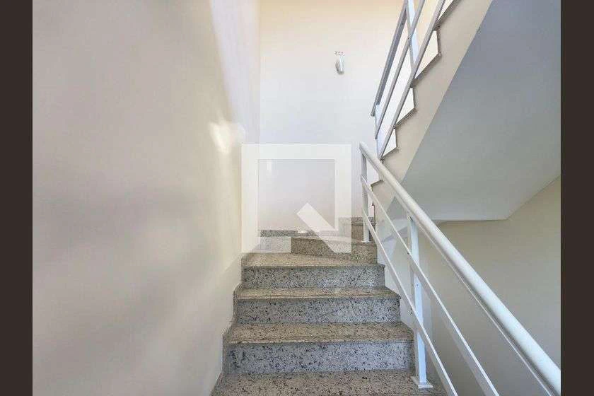Condo house with 3 bedrooms and 180 m² — photo 4