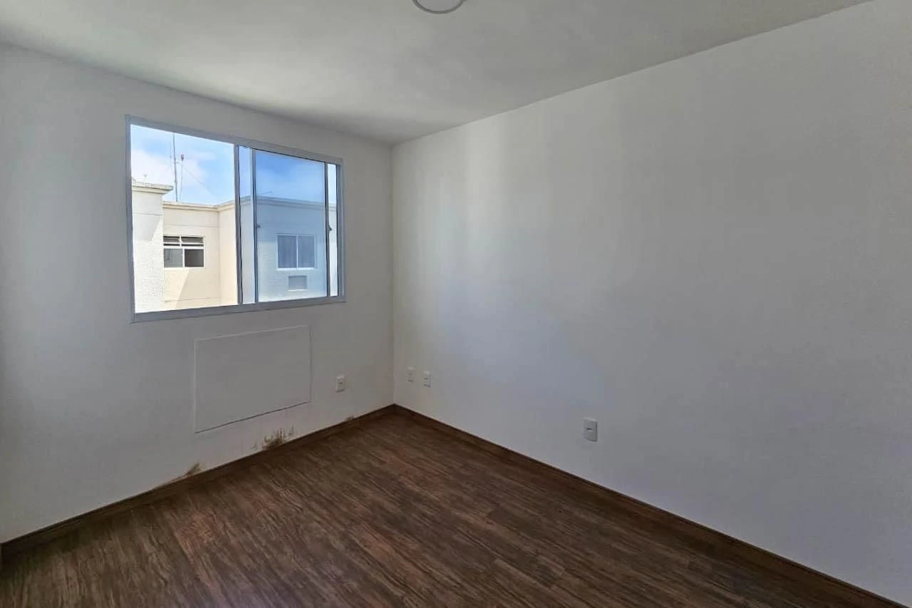 2-bedroom apartment in a building with a gym — photo 37