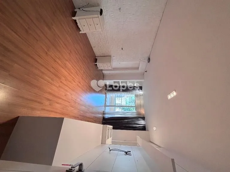 Unfurnished house with 7 bedrooms and 10 bathrooms — photo 21
