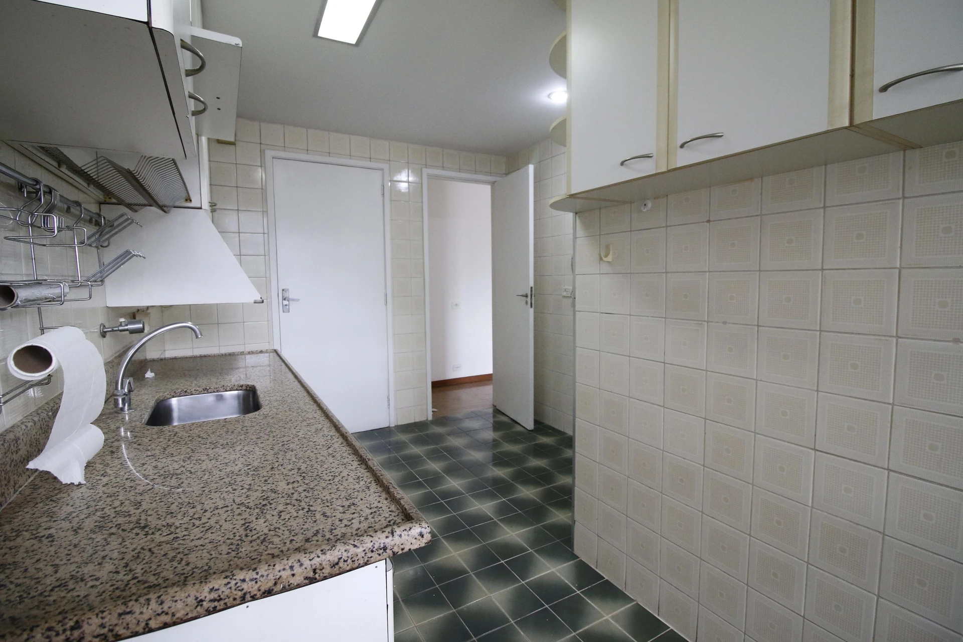 Квартира з 2 спальнями та видом на гори — photo 32