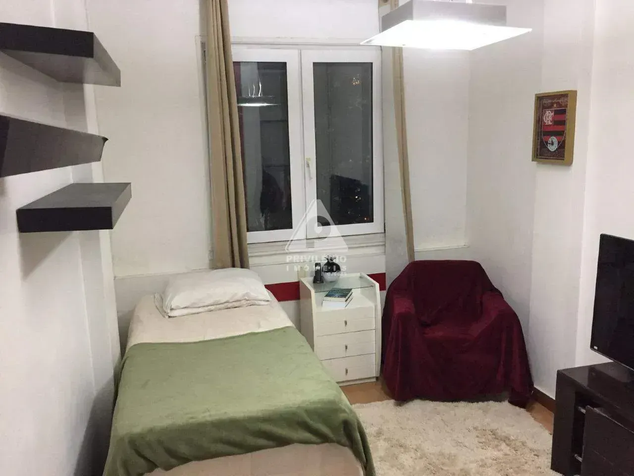 Departamento de 3 dormitorios con balcón cerrado con vidrio — photo 21