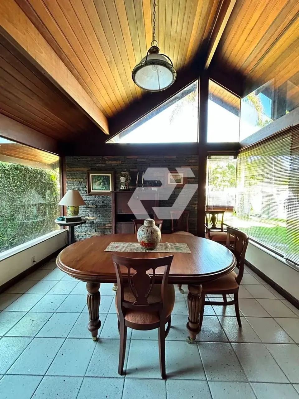 4-bedroom house with 5 bathrooms and 5 parking spots — photo 14