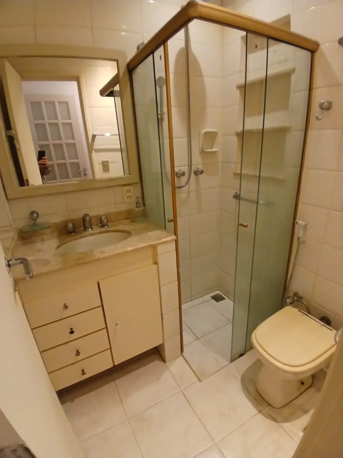 Apartment on the 4th floor with a walk-in closet — photo 8