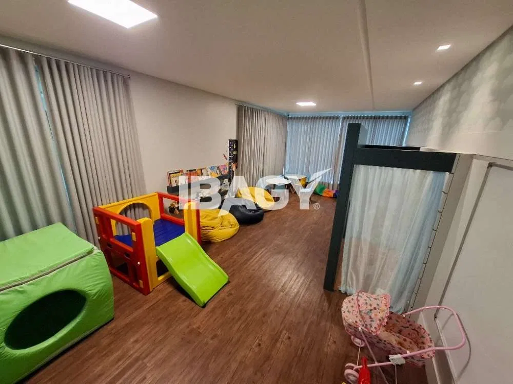 Private pool in a 3-bedroom apartment, 105 m² — photo 13