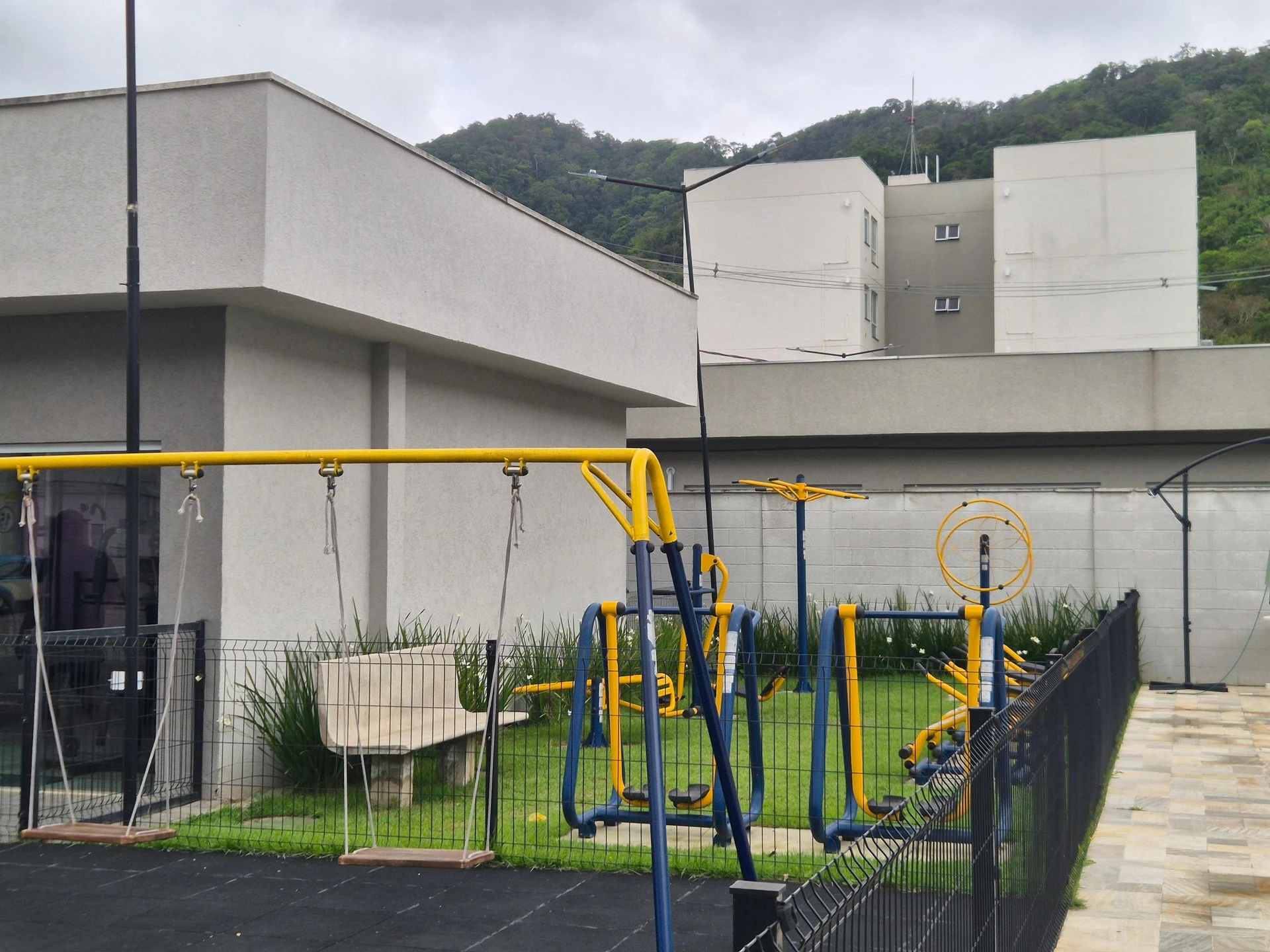 Apartamento mobiliado com 2 quartos e vista das montanhas — photo 16