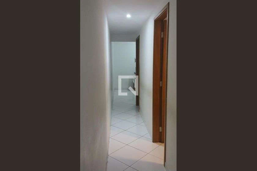 Apartamento de 2 quartos com cozinha fechada e 45 m² — photo 10