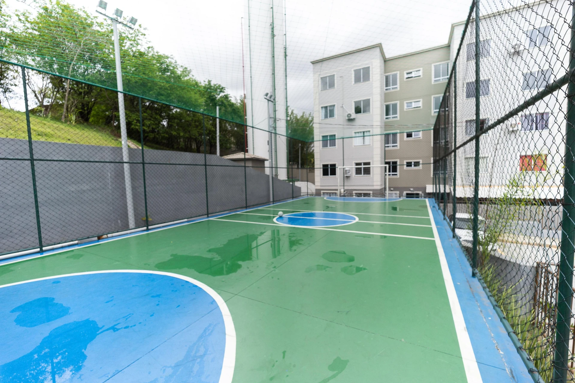 2-bedroom apartment in a building with a pool — photo 30