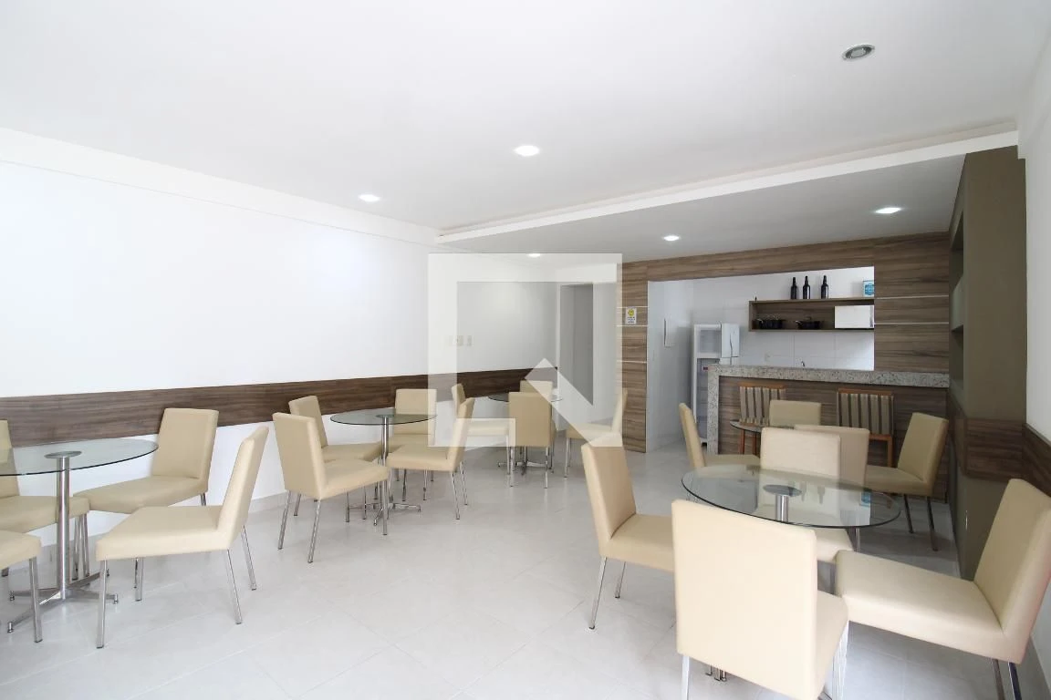Furnished 2-bedroom apartment with glass balcony — photo 64