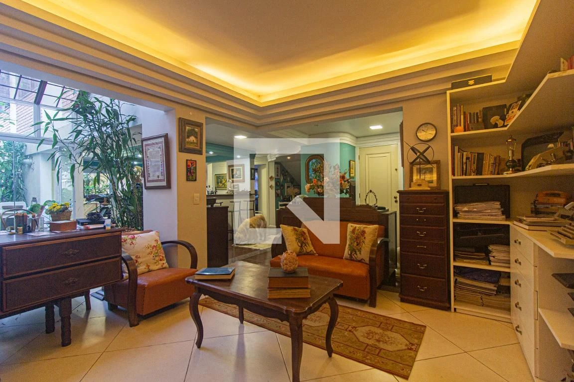Ванна та 4 спальні: будинок 350 м² — photo 18
