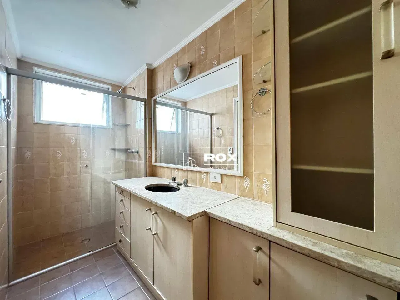 250 m² apartment with 3 bedrooms and a gas stove — photo 28
