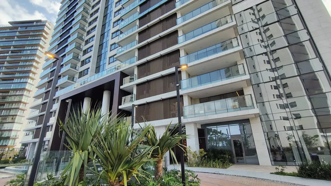 Apartamento com 3 suítes e varanda com vidro — photo 8