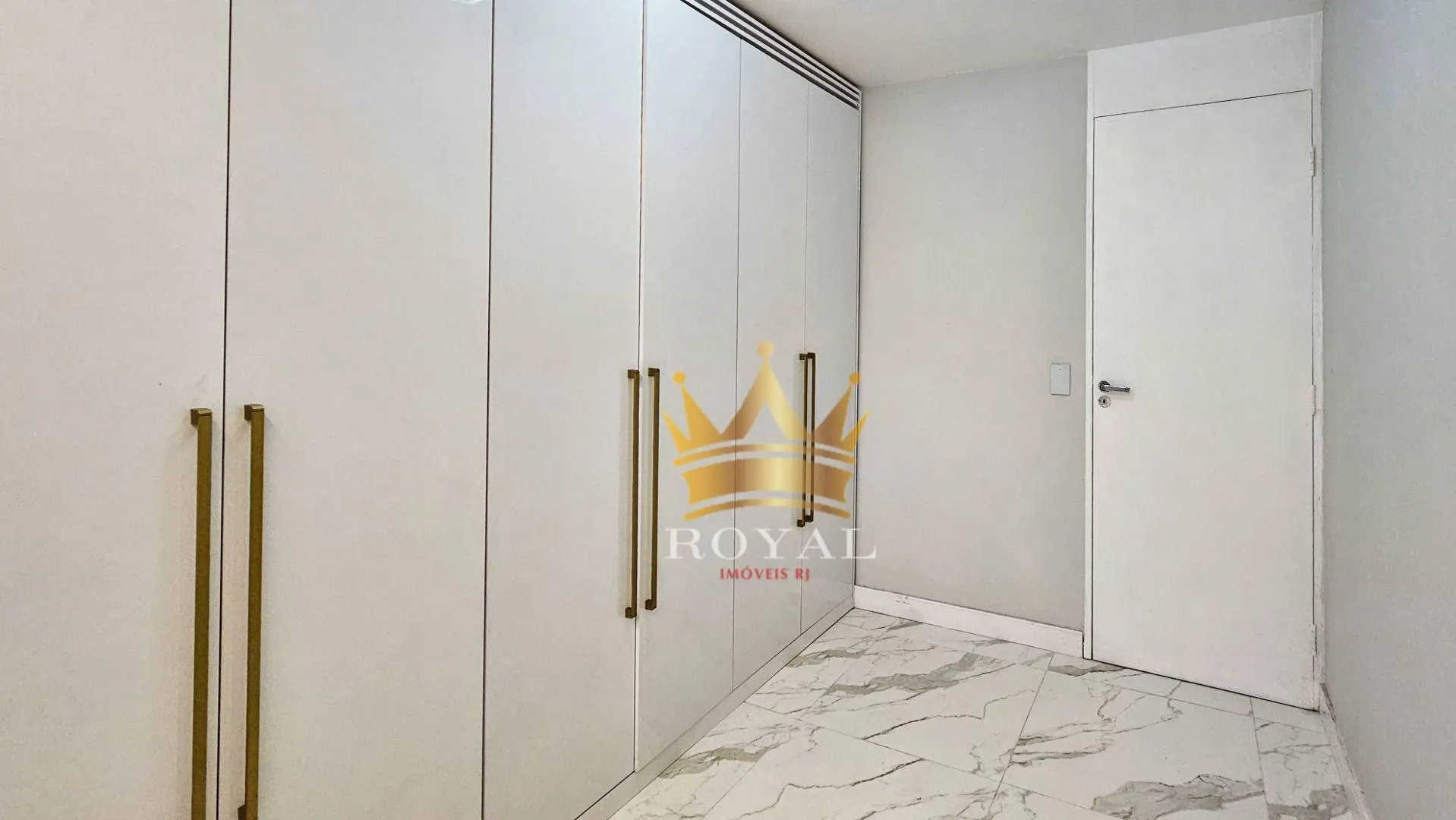 2-bedroom apartment with a walk-in closet in Rio de Janeiro — photo 32