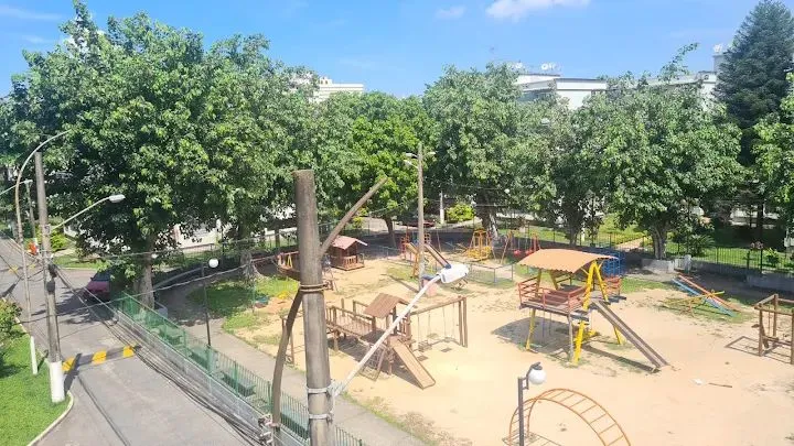 Немеблированная квартира с 3 спальнями и закрытой кухней — photo 12