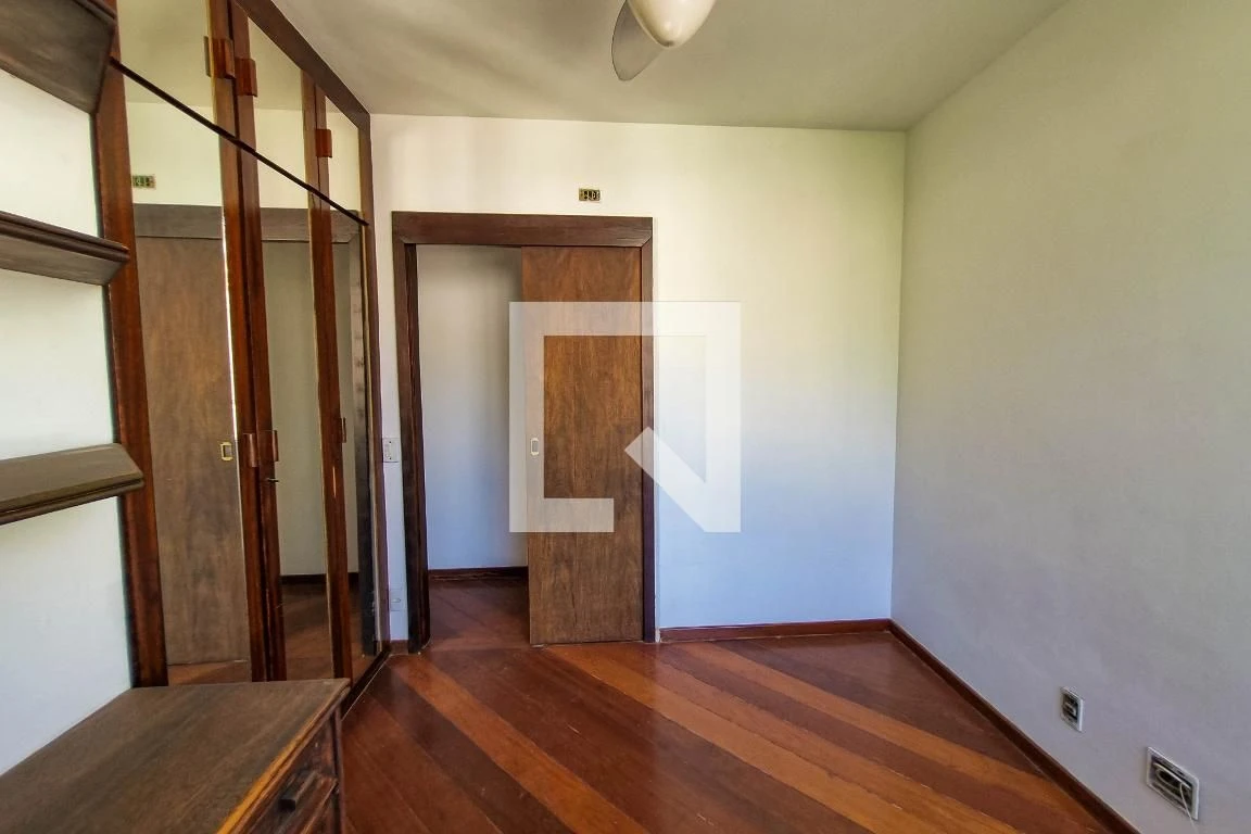 Home office in a 5-bedroom apartment, 127 m² — photo 6
