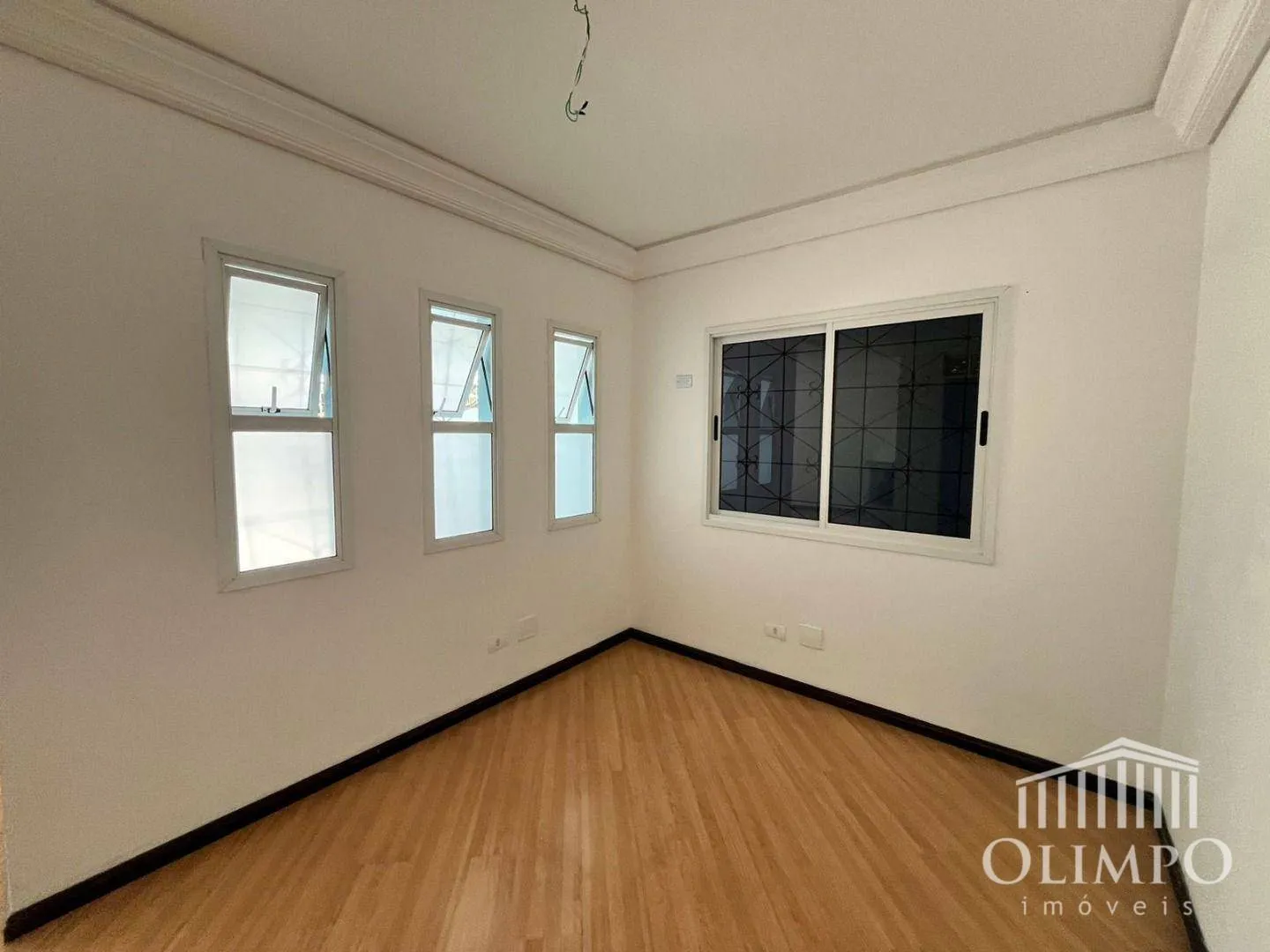 Unfurnished house with 4 bedrooms and a gas kitchen — photo 10