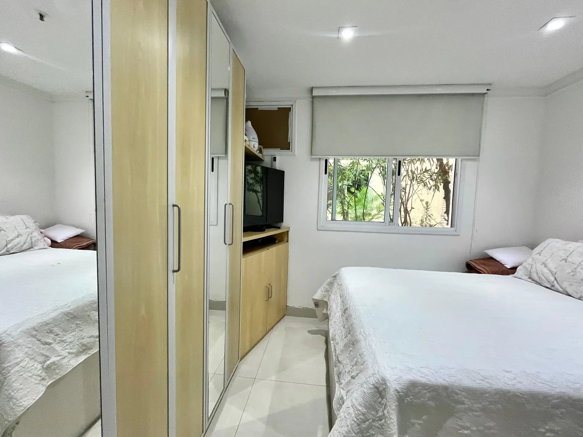 Furnished 1-bedroom apartment with pet-friendly policy — photo 27