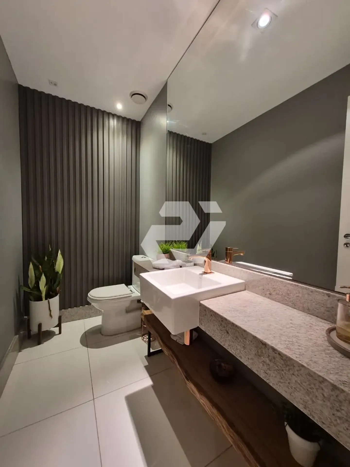 4-bedroom, 5-bath apartment with balcony and 3 parking — photo 24