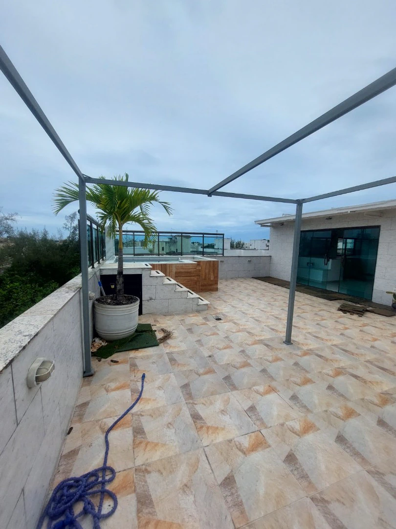 230 m² duplex penthouse with 3 en-suite suites and 3 spots — photo 3