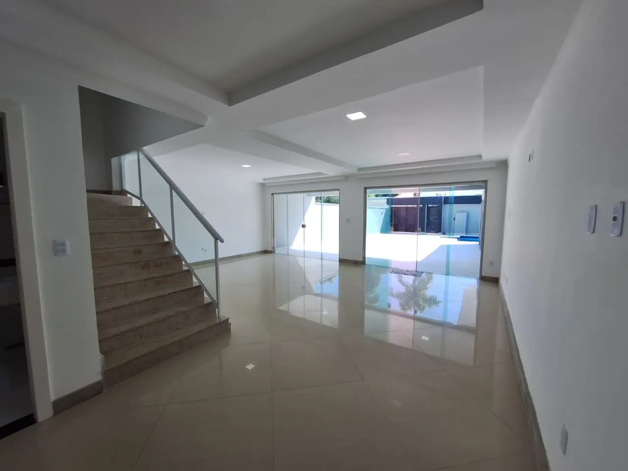 Rental house with 5 bedrooms and 5 bathrooms — photo 20
