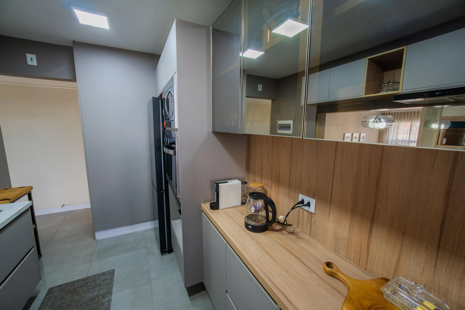 Walk-in closet in a 2-bedroom apartment, 91 m² — photo 7