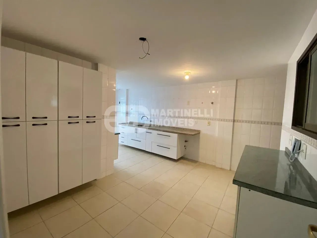 Unfurnished apartment with 3 bedrooms and 5 bathrooms — photo 13