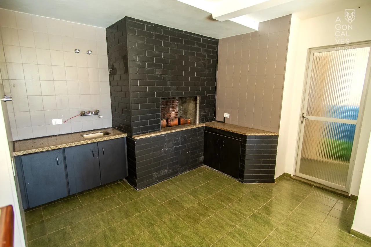 Furnished house with 5 bedrooms and a gas kitchen — photo 13
