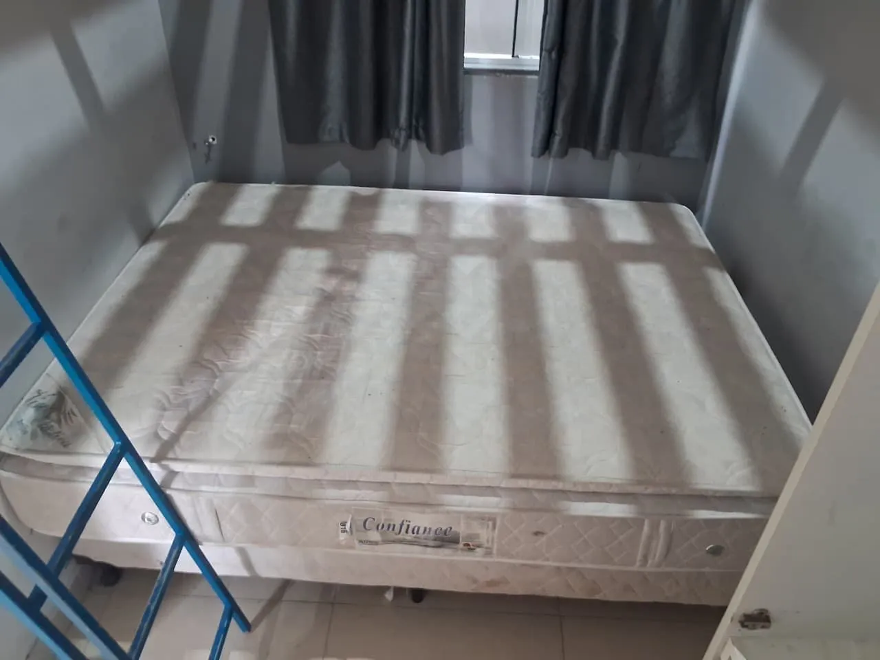 One-bedroom house with a washing machine — photo 4