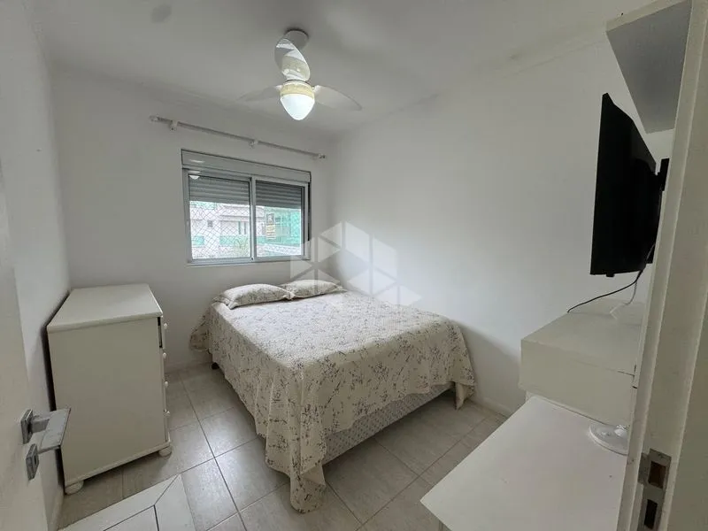 Furnished apartment, 150 m², with a glass-enclosed balcony — photo 15