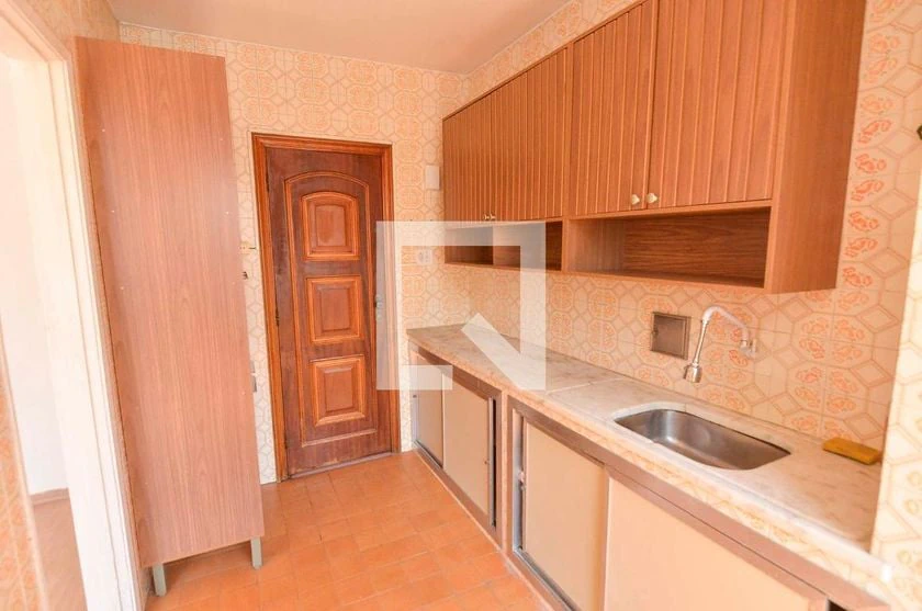 2-bedroom apartment with wood or laminate floors — photo 18