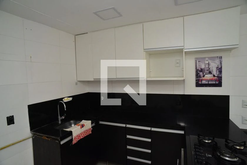 Top-floor rental with 4 bedrooms and 200 m² — photo 2