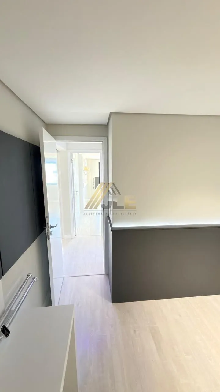 2-bedroom apartment with a glass-enclosed balcony — photo 14