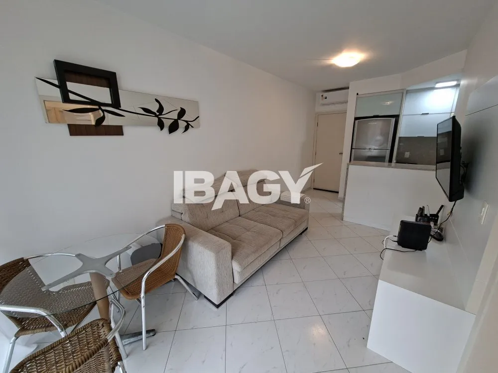 Furnished apartment with 2 bedrooms and 1 parking space — photo 13