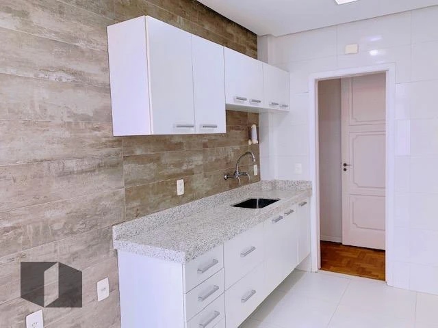 Apartamento com piso de madeira ou laminado, Copacabana — photo 12