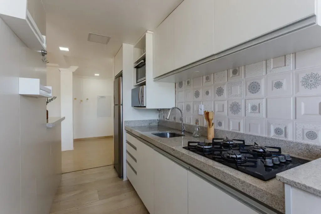 Apartamento amueblado con cuarto privado y balcón cerrado — photo 3