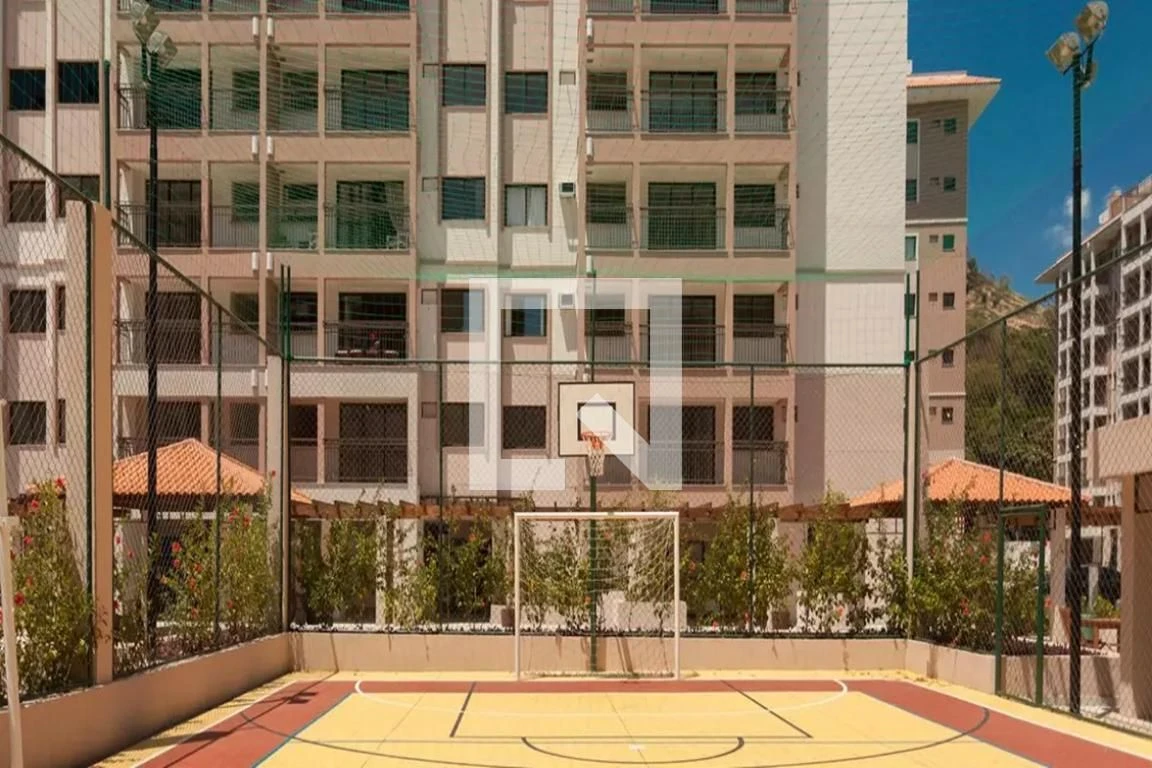 Apartamento de 89 m² com janelas do piso ao teto e closet — photo 95