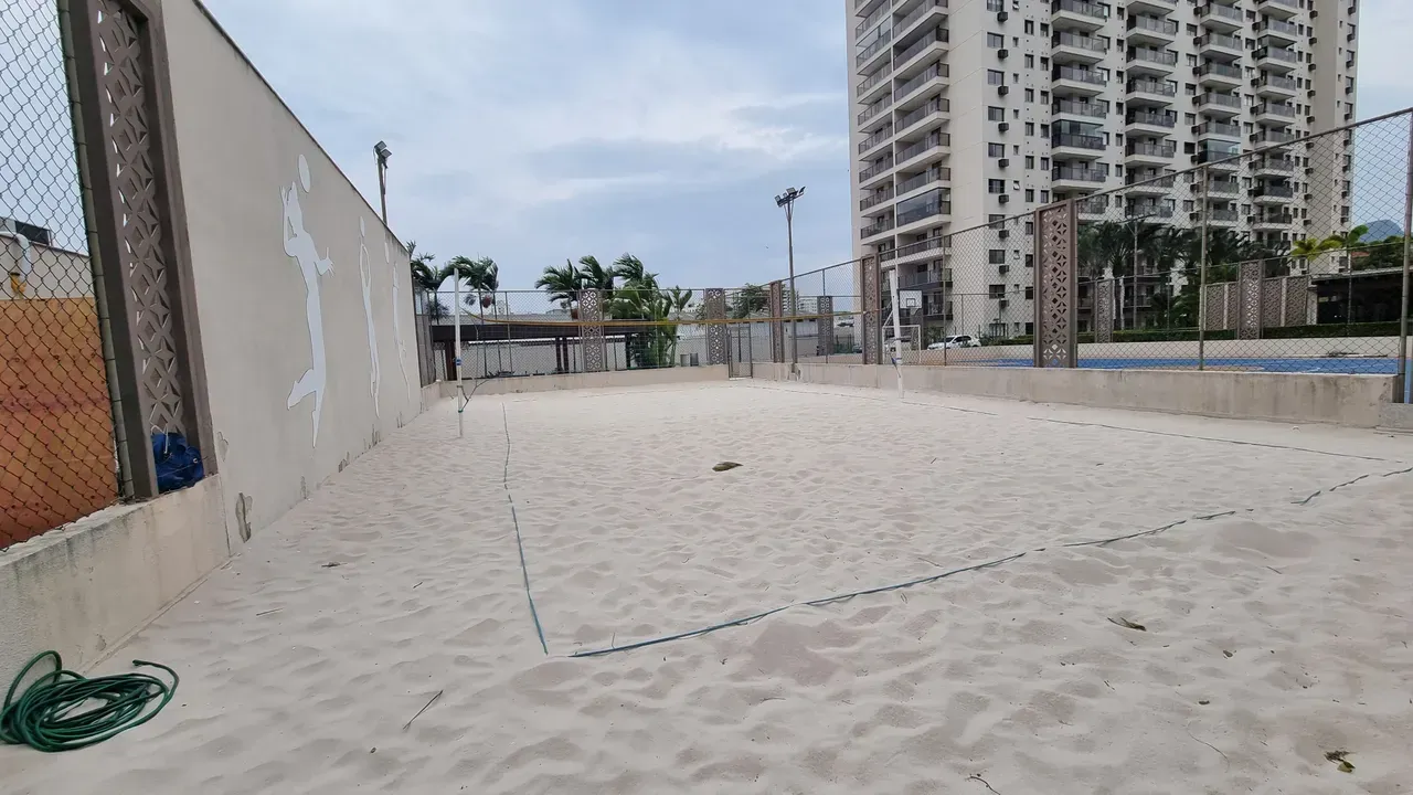 Apartamento com 2 quartos e cozinha fechada moderna — photo 17