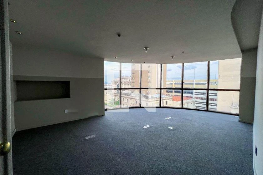 Apartment with 8 bedrooms, 3 bathrooms and 350 m² — photo 48