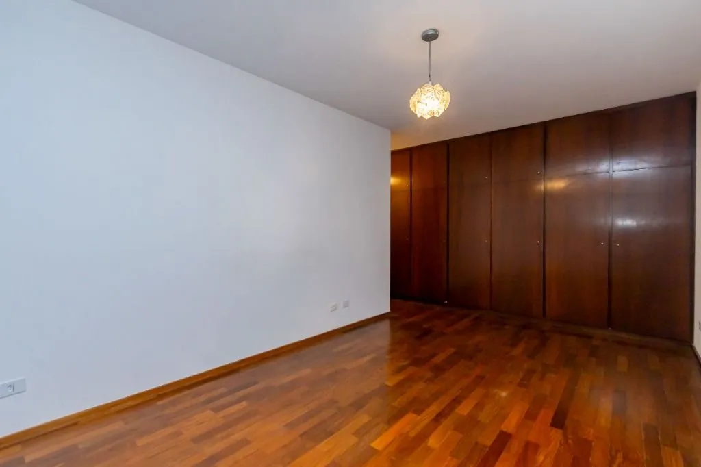 Apartamento de 3 dormitorios con 202 m² y 2 plazas — photo 40